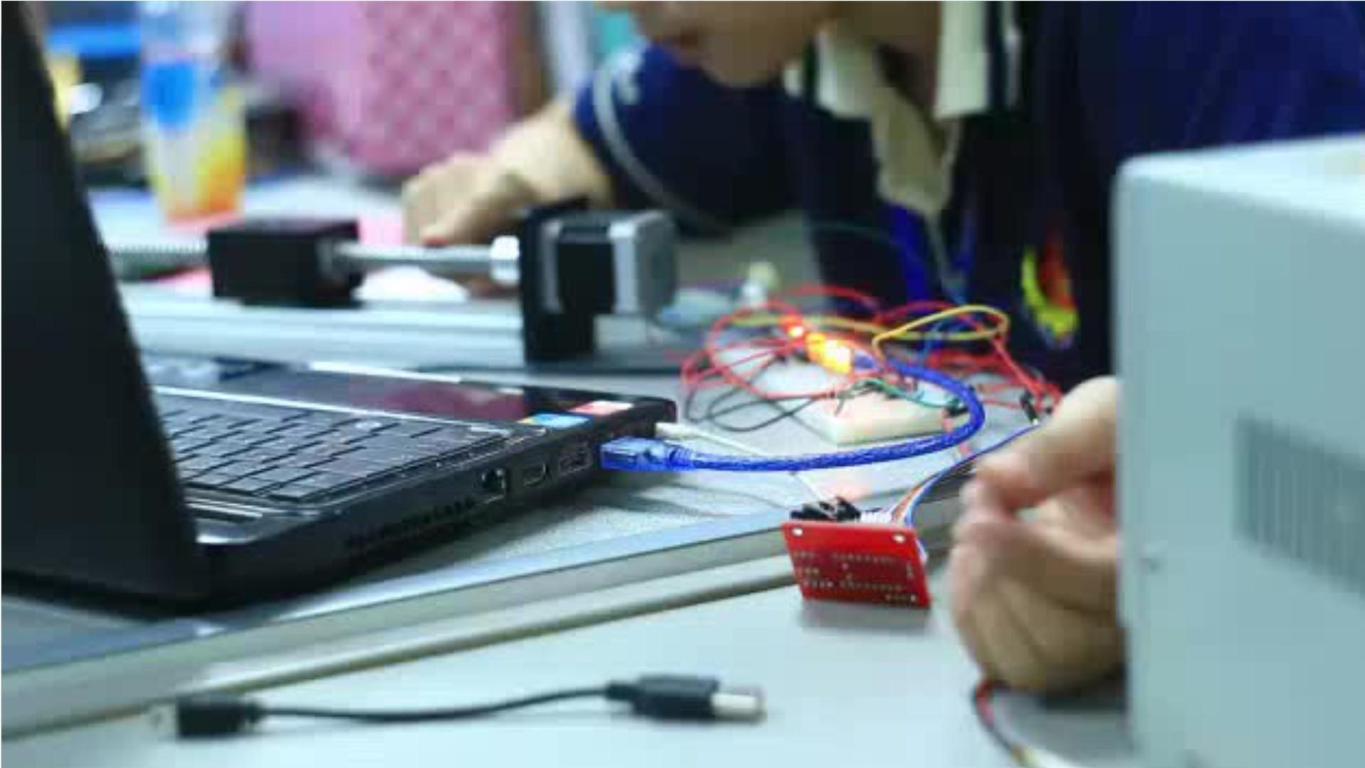 Electrical and Electronics Repairers, Commercial and Industrial Equipment